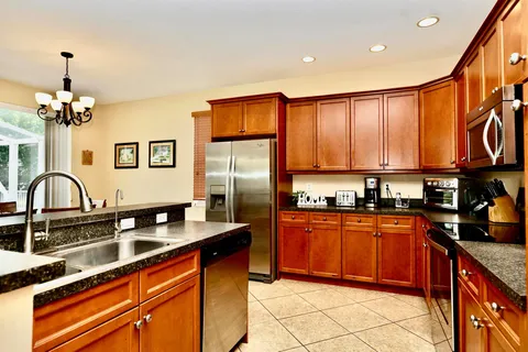 11296 SW Barton Way, Port St Lucie, FL MLS: R11091147