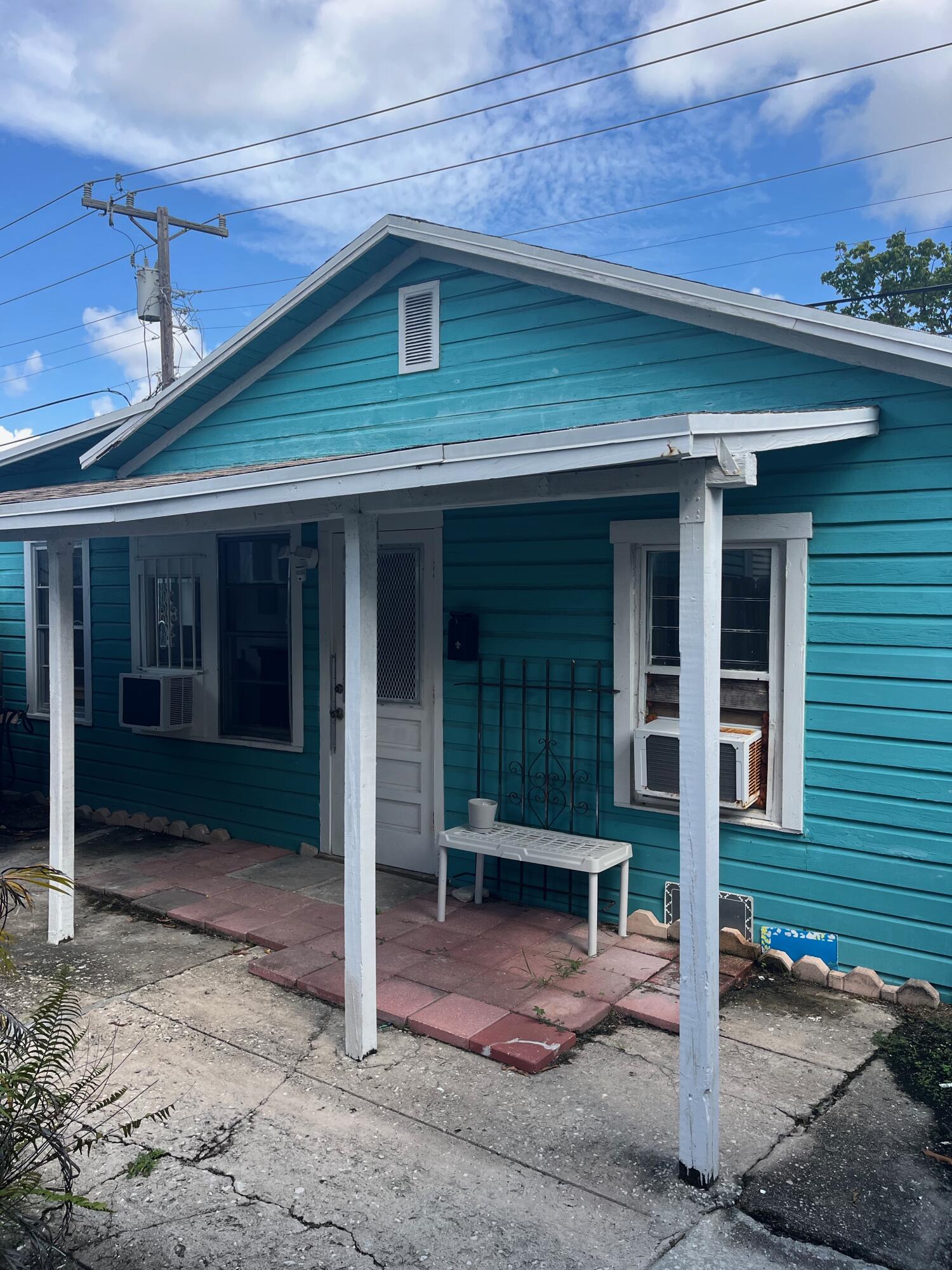 NORTH PALM BCH 1 - Residential Lease