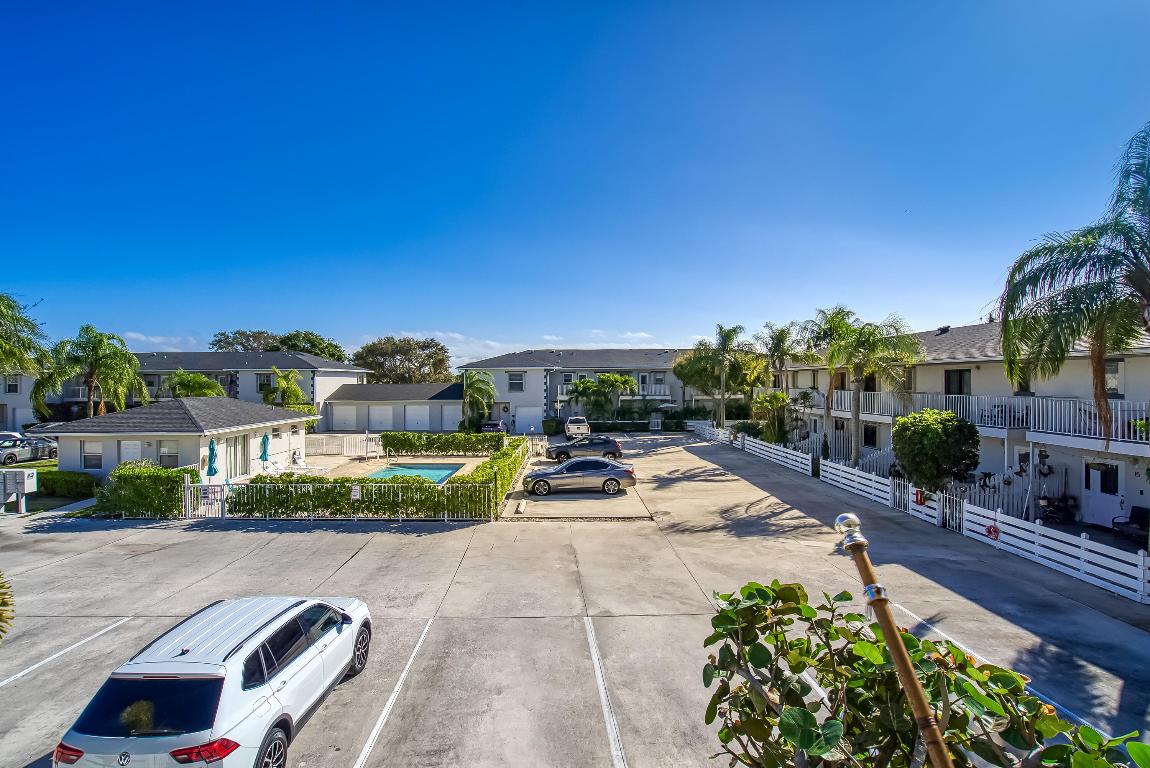 MANGO VILLAS - Residential