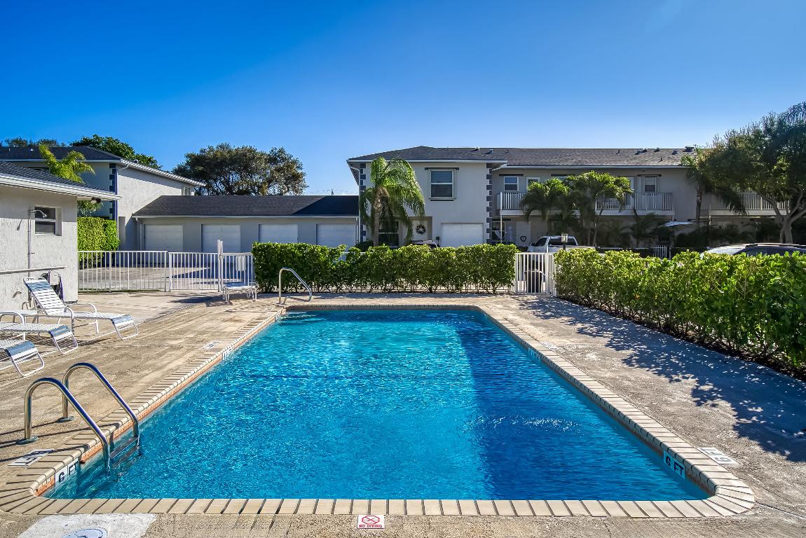 MANGO VILLAS - Residential