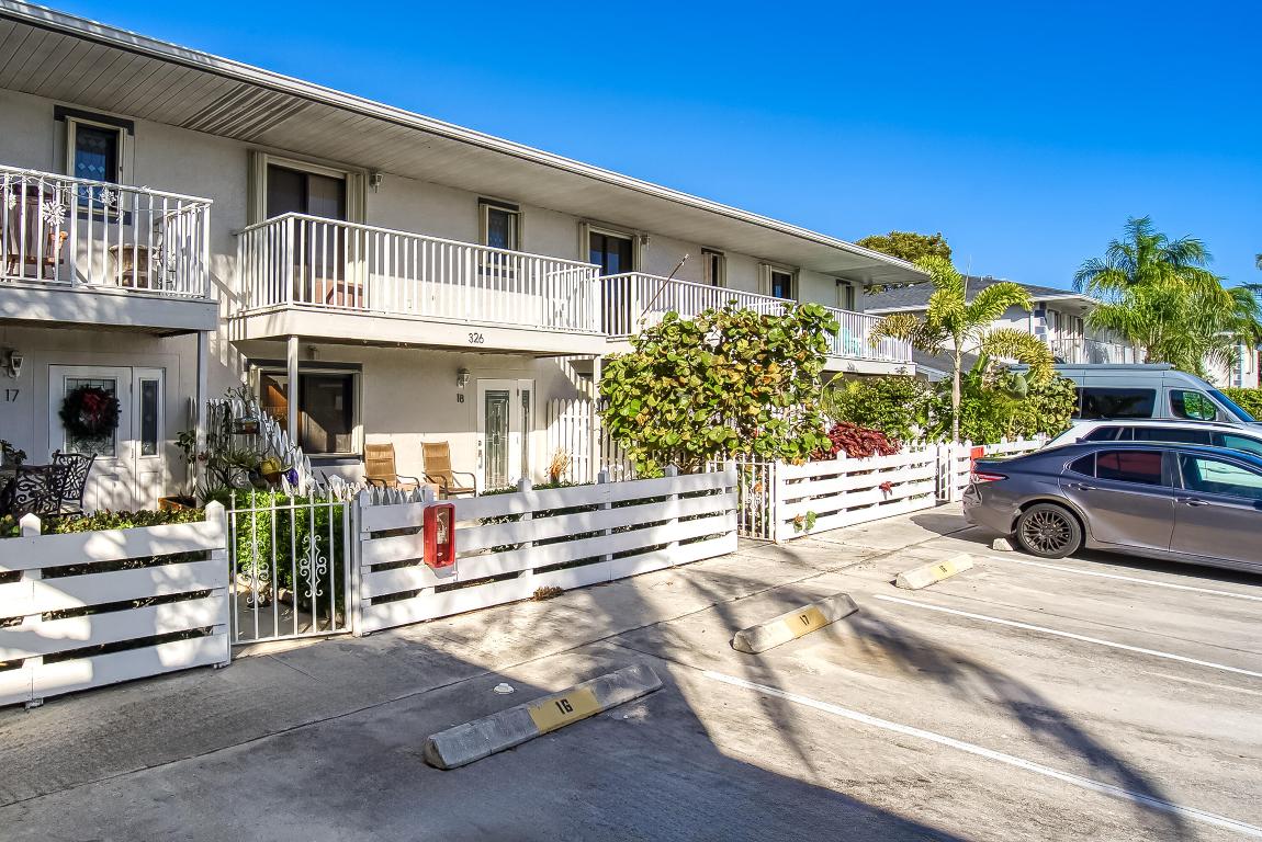 MANGO VILLAS - Residential