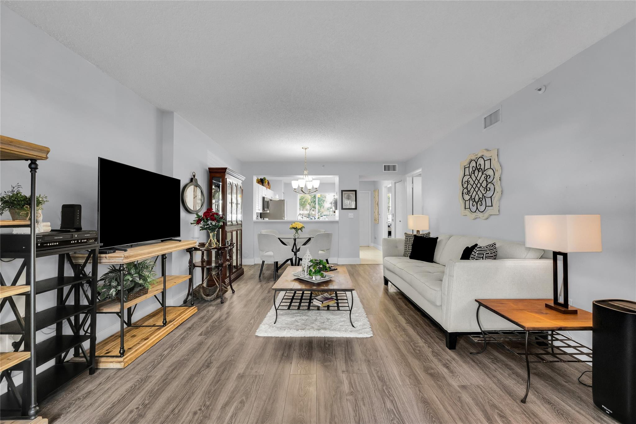 9511 Weldon Circle 105