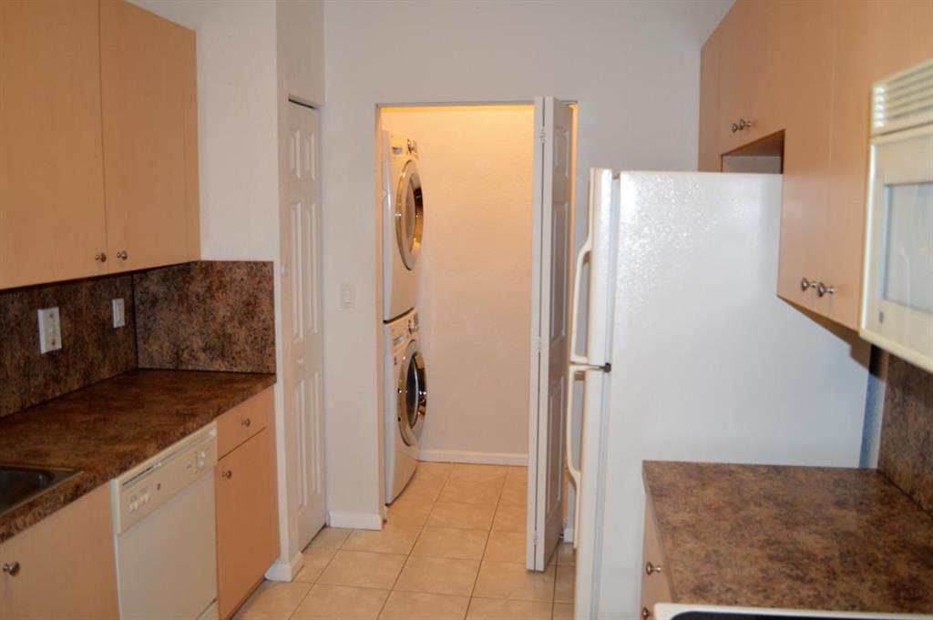 ROSEMONT CONDO - Residential