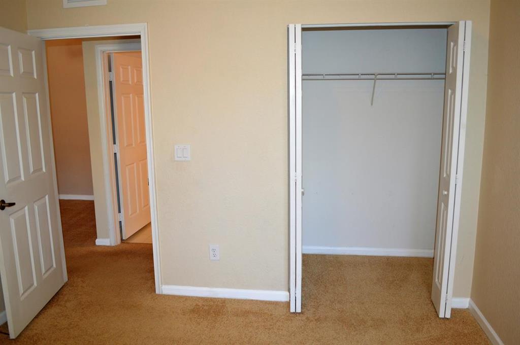 ROSEMONT CONDO - Residential