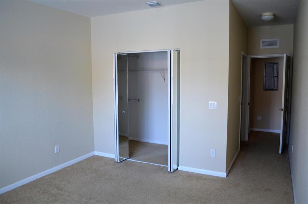 ROSEMONT CONDO - Residential