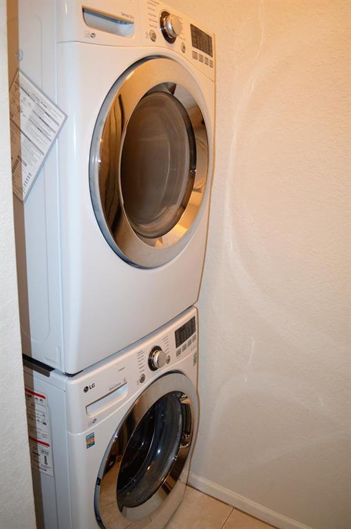 ROSEMONT CONDO - Residential