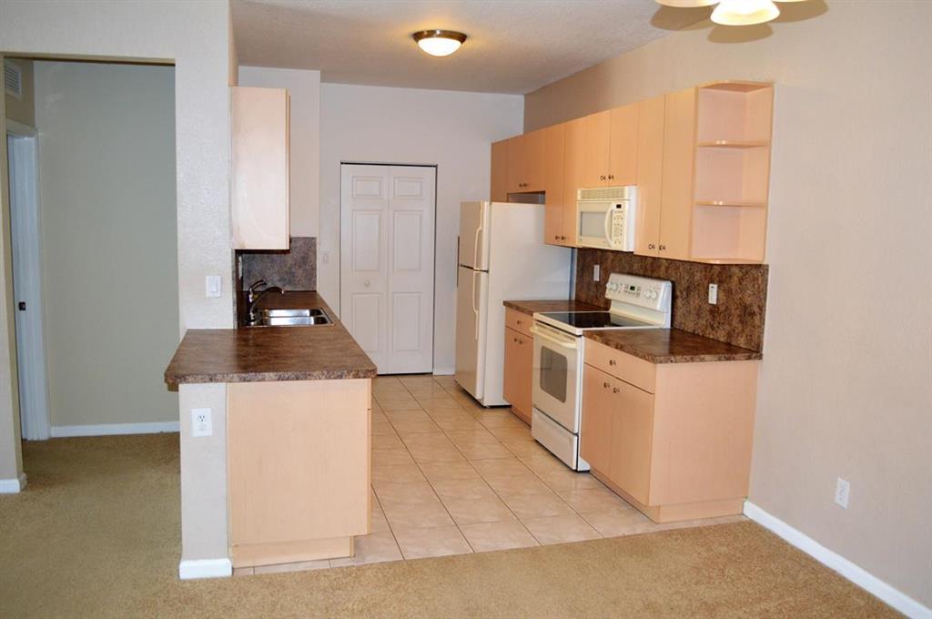 ROSEMONT CONDO - Residential