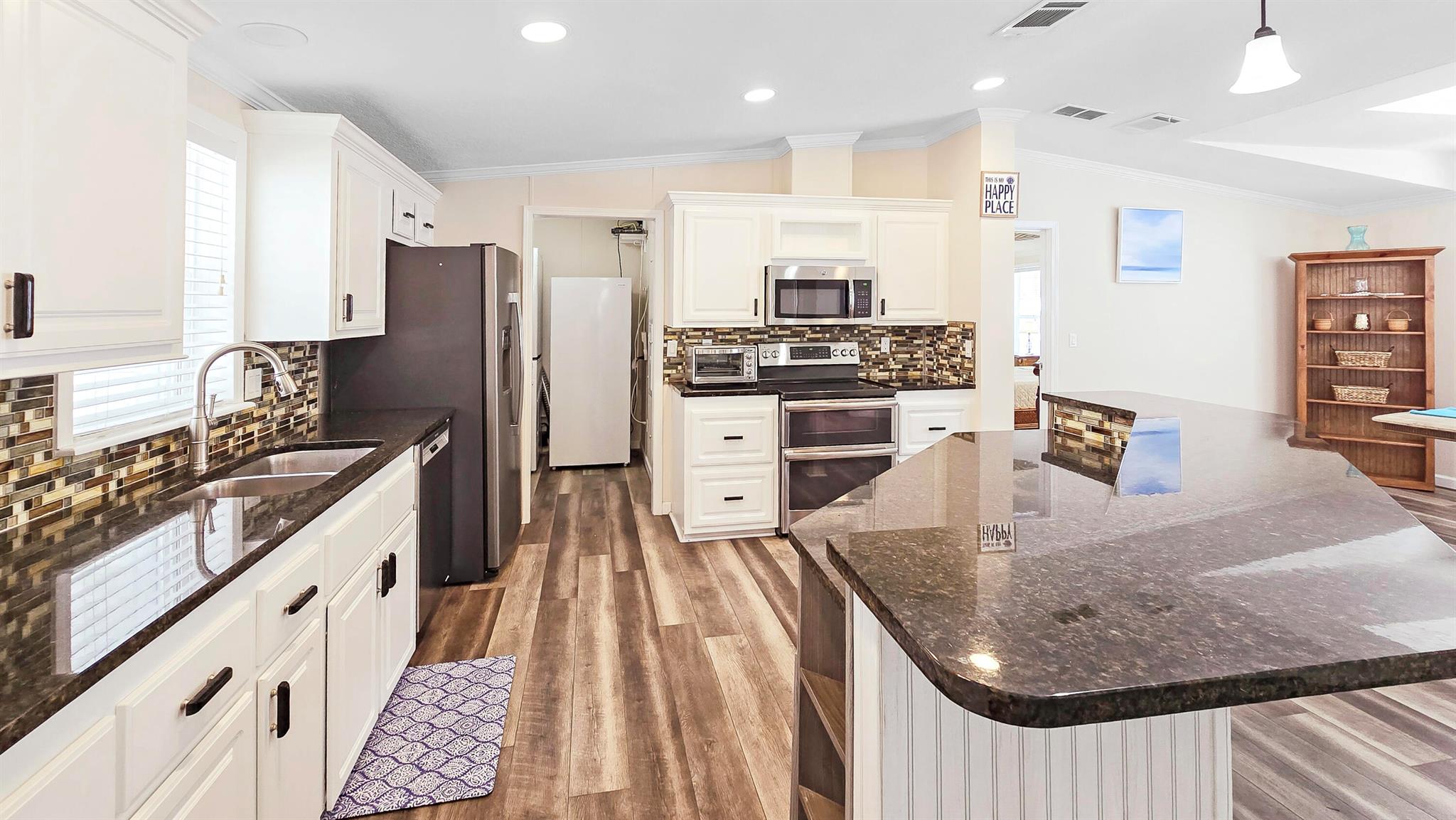 6939 SE Ridgeway Terrace, Hobe Sound, FL, 33455/$325,000 4 6939 SE Ridgeway Terrace