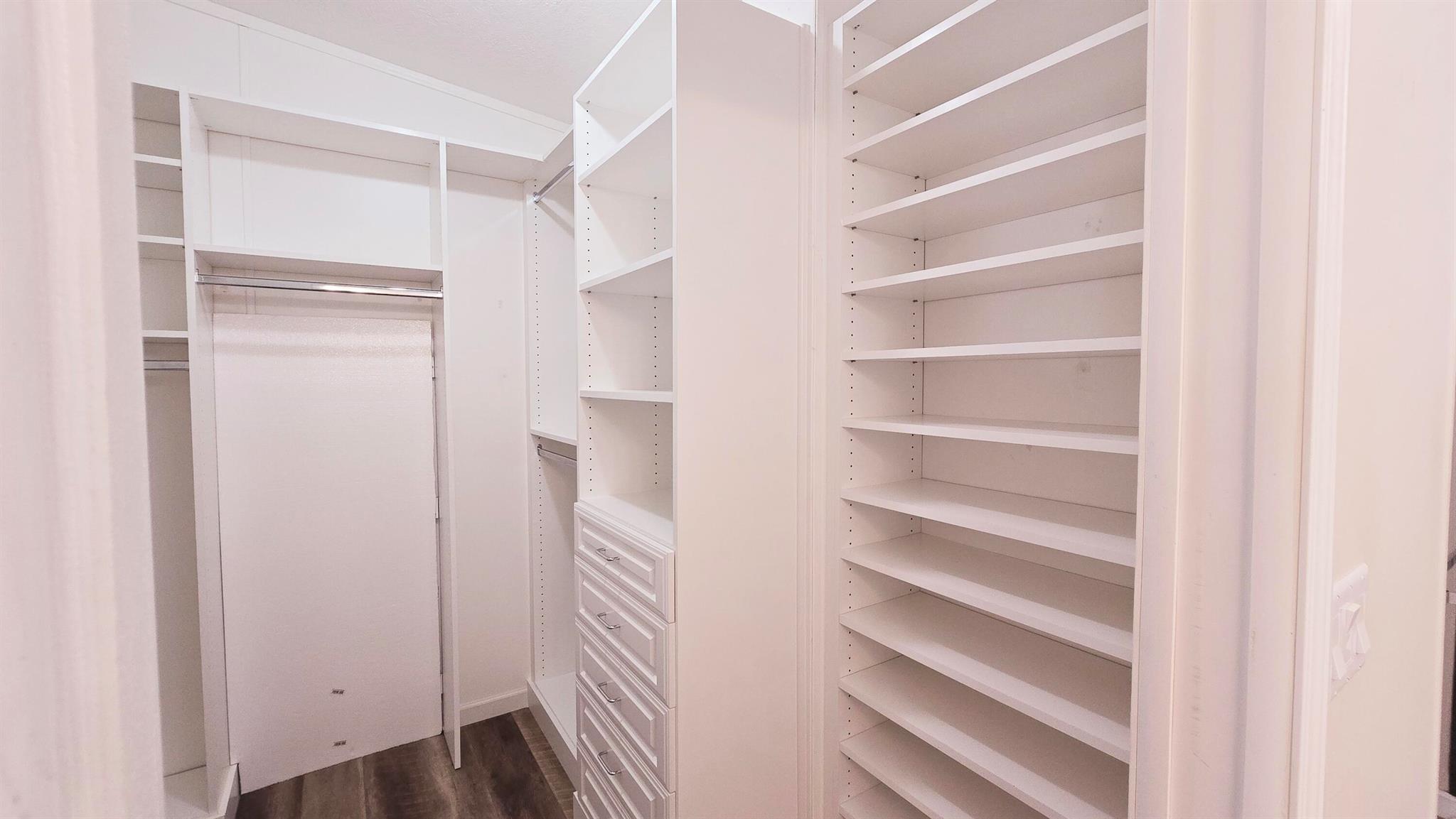 RIDGEWAY - Residential