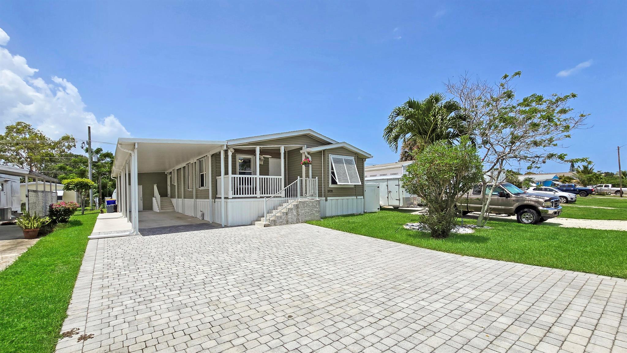 RIDGEWAY - Residential