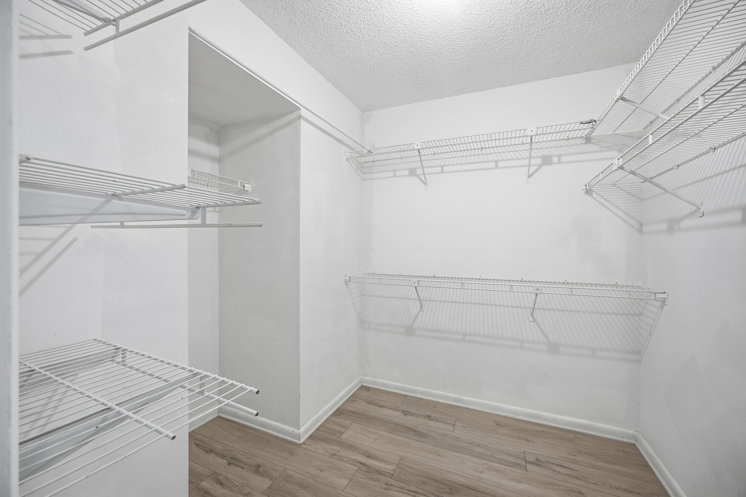 BELLA VISTA - Residential