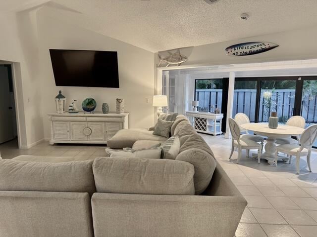 BELLA VISTA - Residential