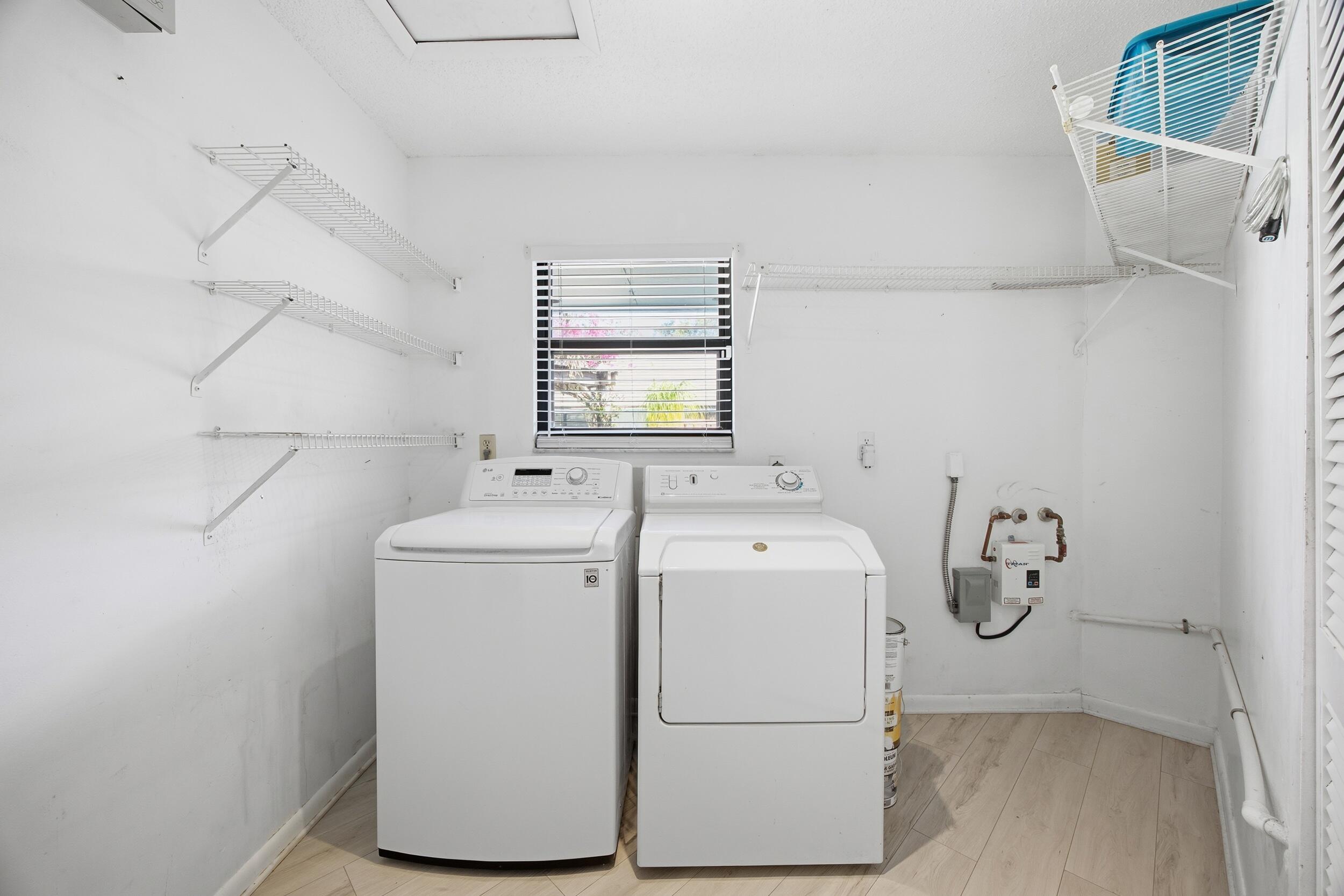 BELLA VISTA - Residential