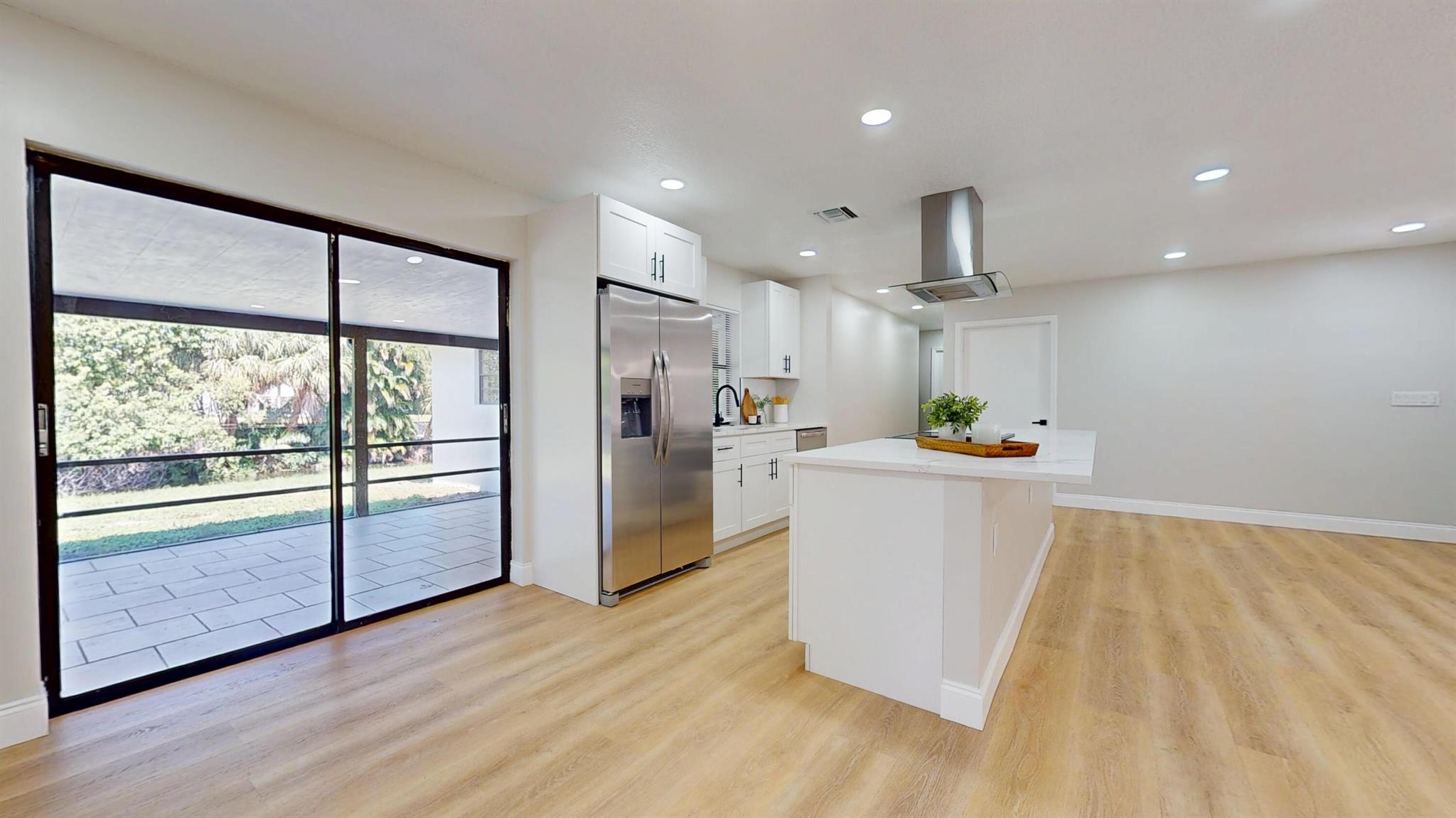 ISLAND ESTATES - Residential