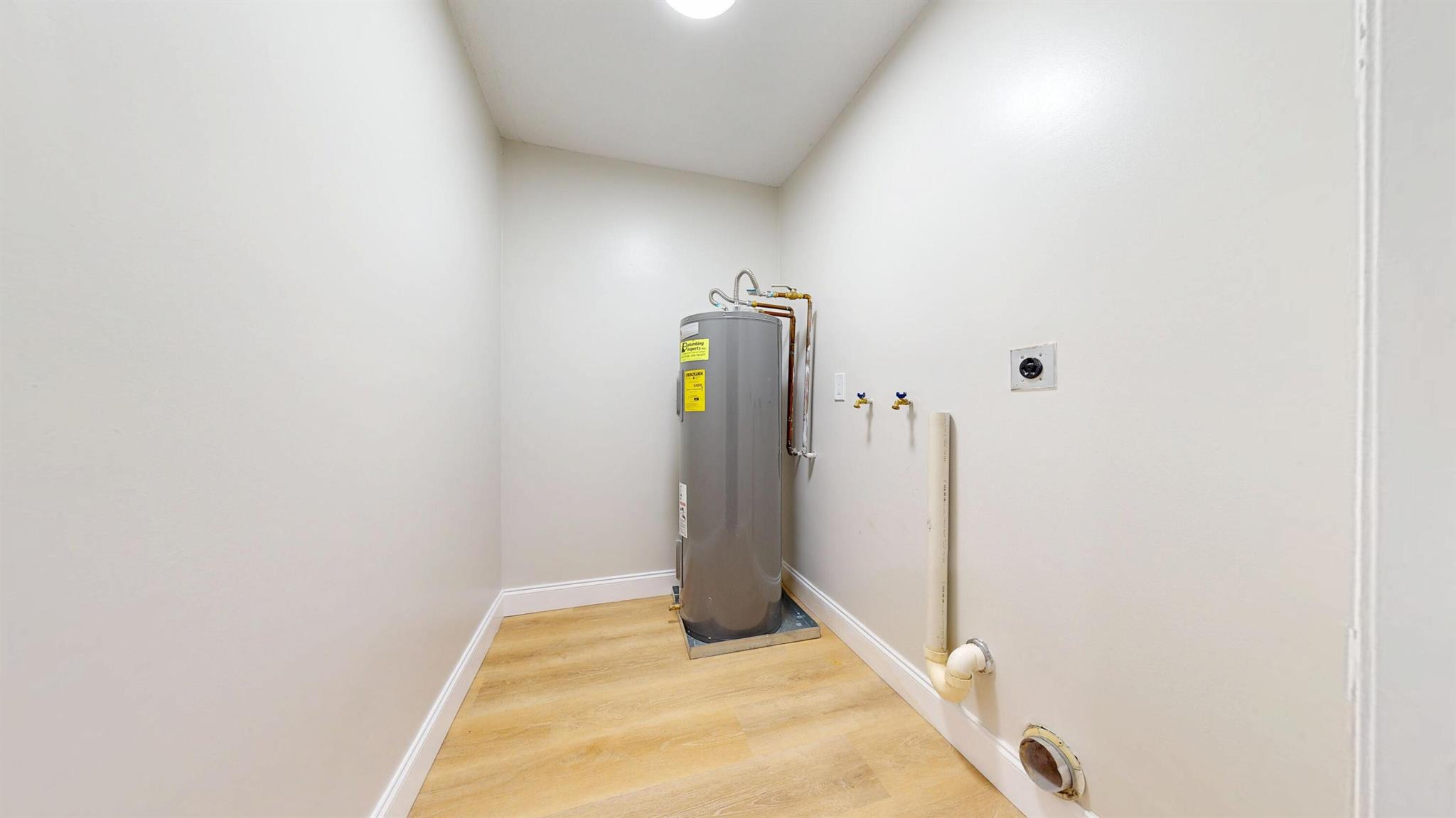 ISLAND ESTATES - Residential