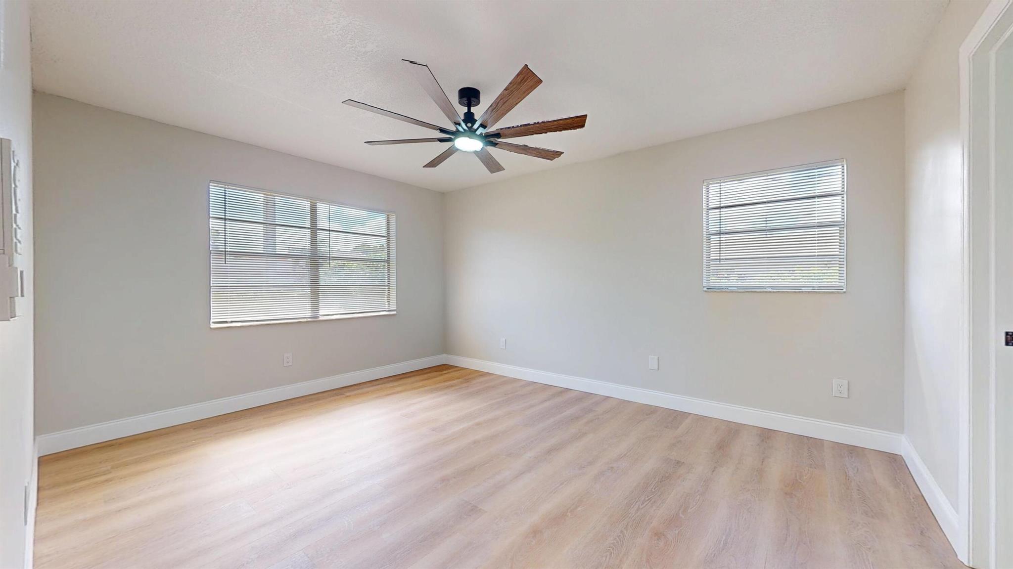 ISLAND ESTATES - Residential