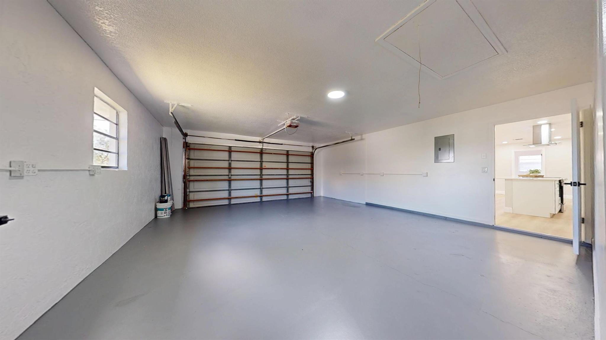 ISLAND ESTATES - Residential