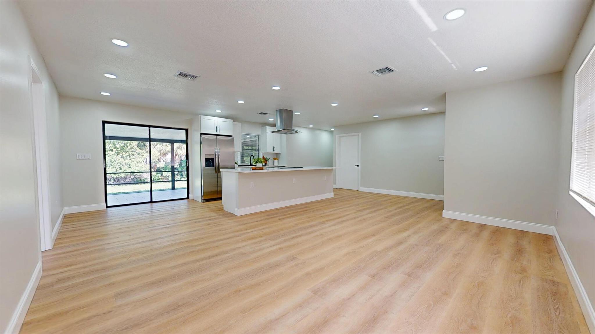 ISLAND ESTATES - Residential