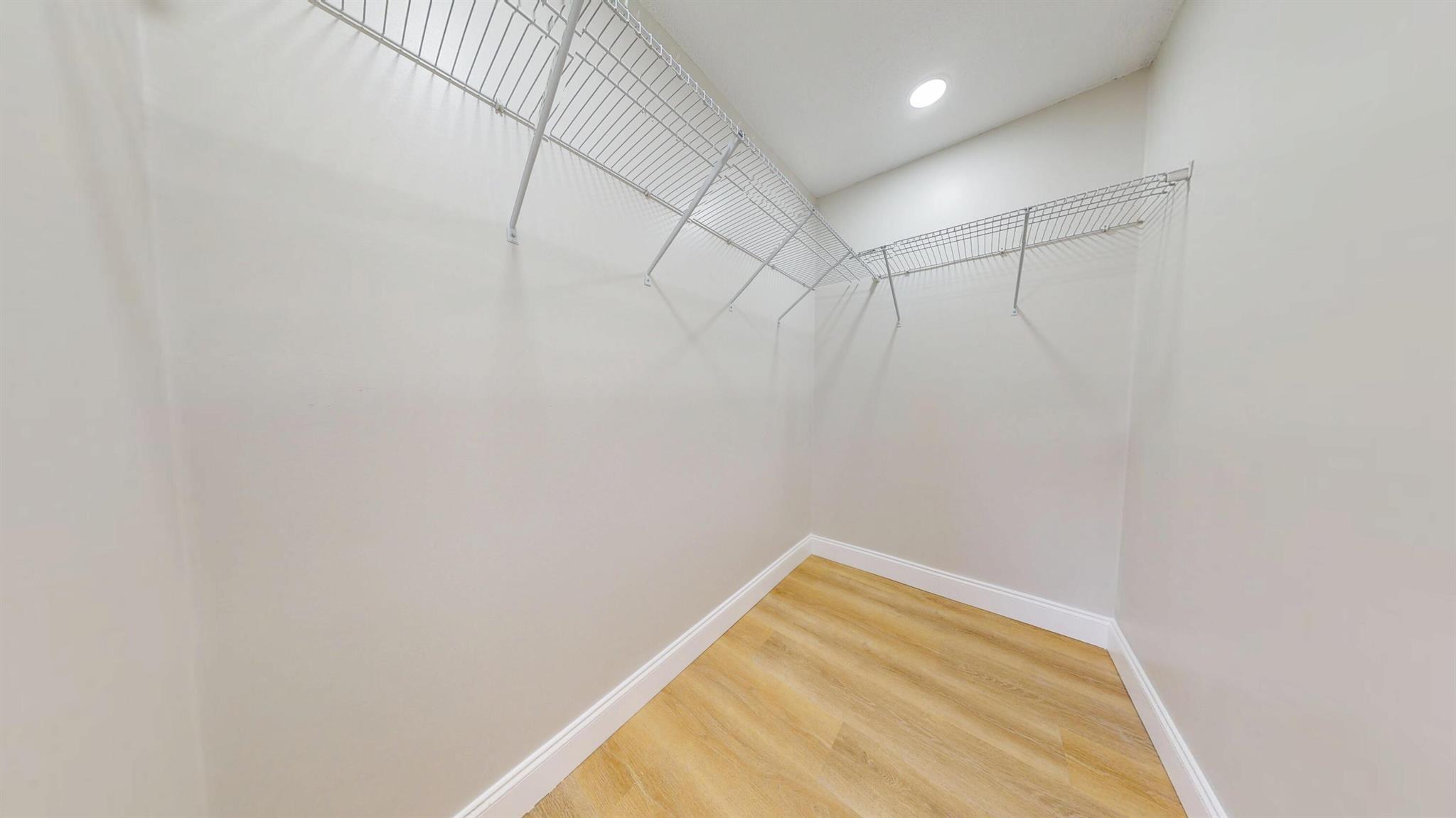 ISLAND ESTATES - Residential