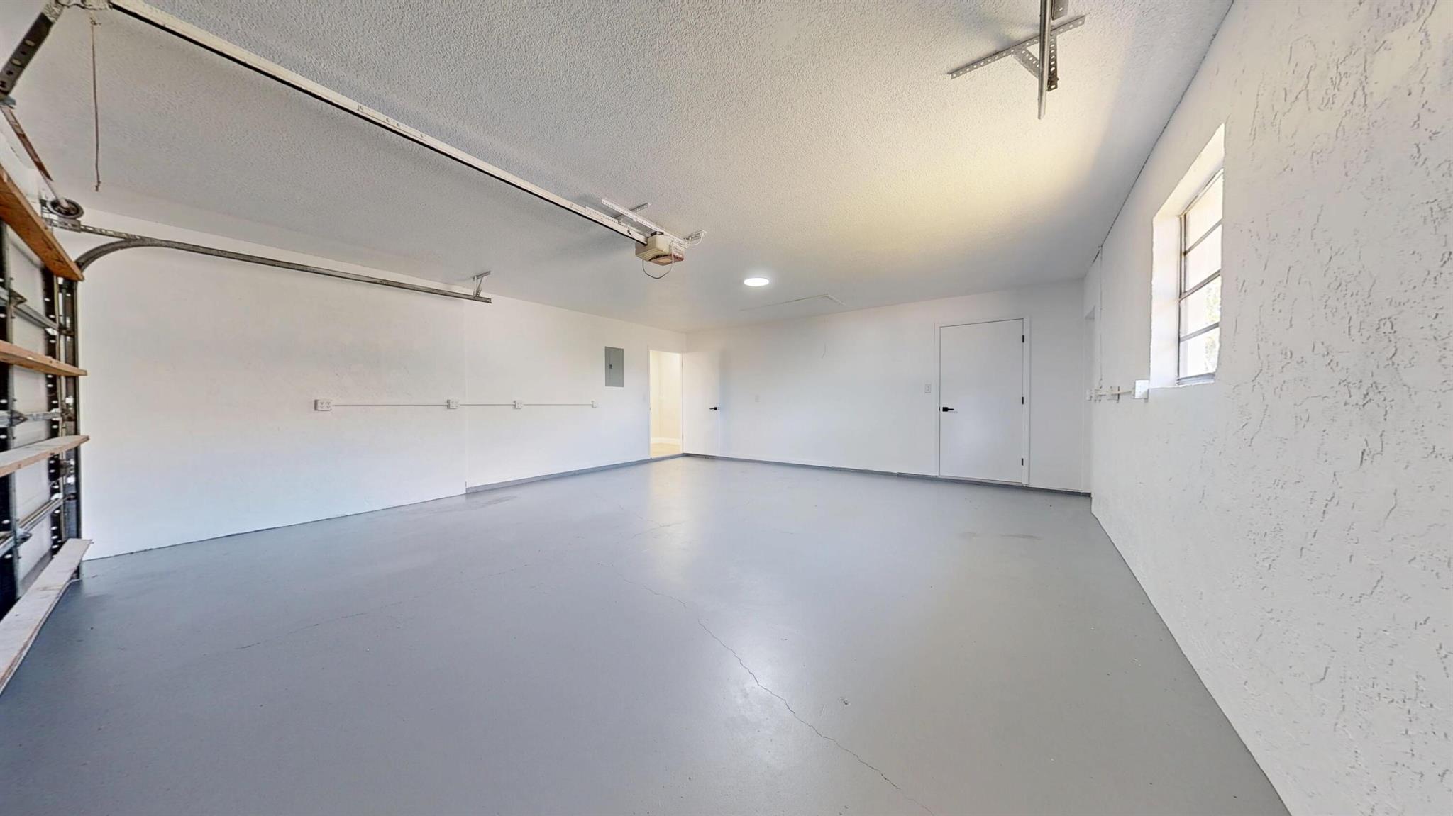 ISLAND ESTATES - Residential