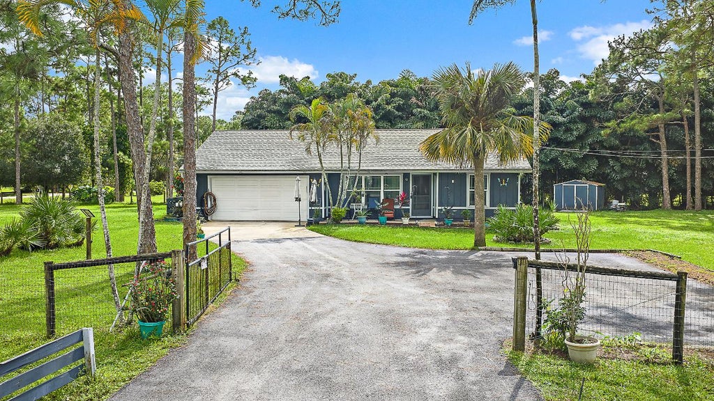 Photo of 12408 164th Court N, Jupiter, FL 33478 (MLS # R11137000)