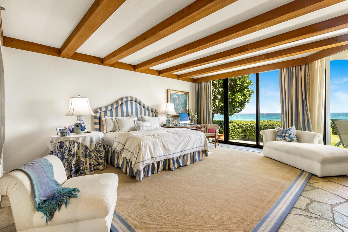 TWENTY ONE HUNDRED CONDO - SLOANS CURVE - Residential