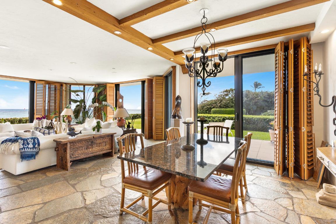 TWENTY ONE HUNDRED CONDO - SLOANS CURVE - Residential