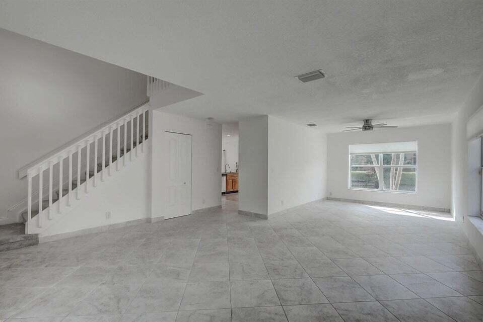 BOCA CHASE - Residential Lease