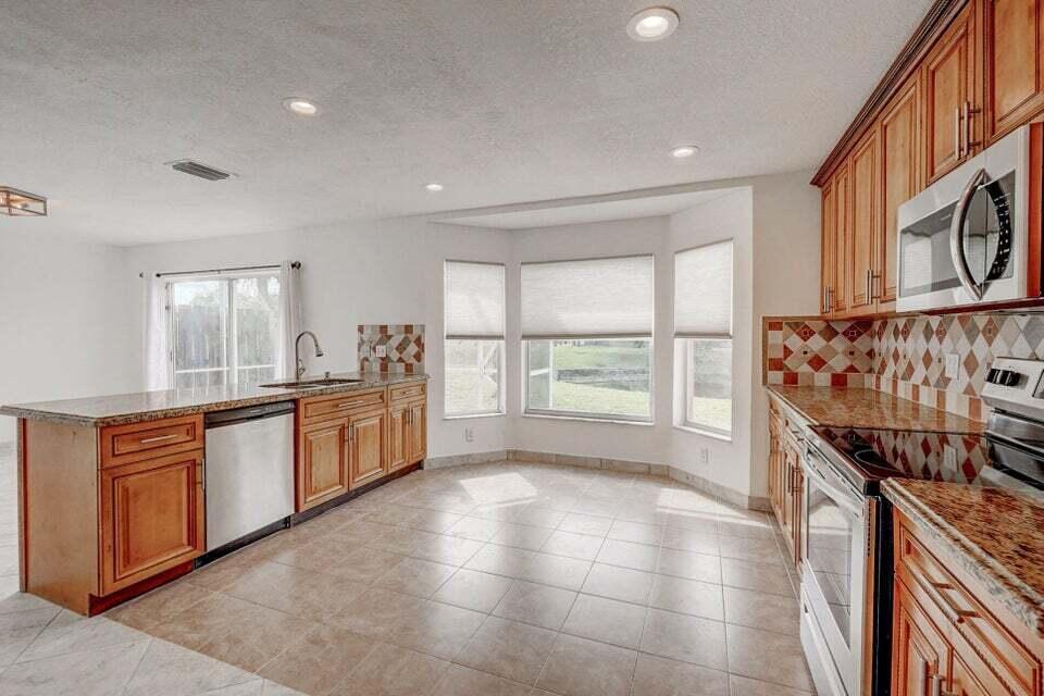 BOCA CHASE - Residential Lease