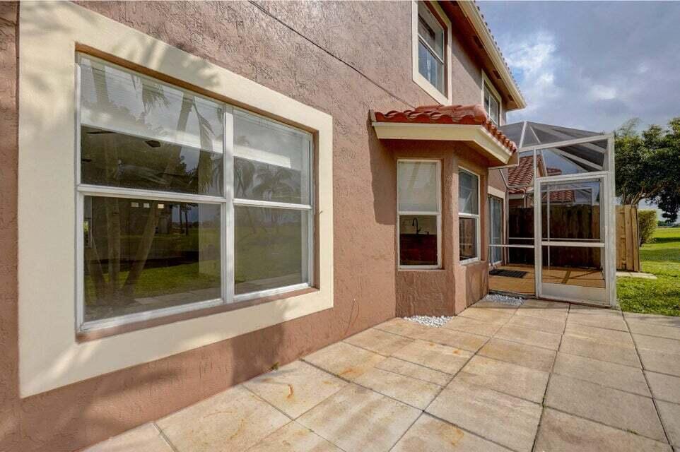 BOCA CHASE - Residential Lease