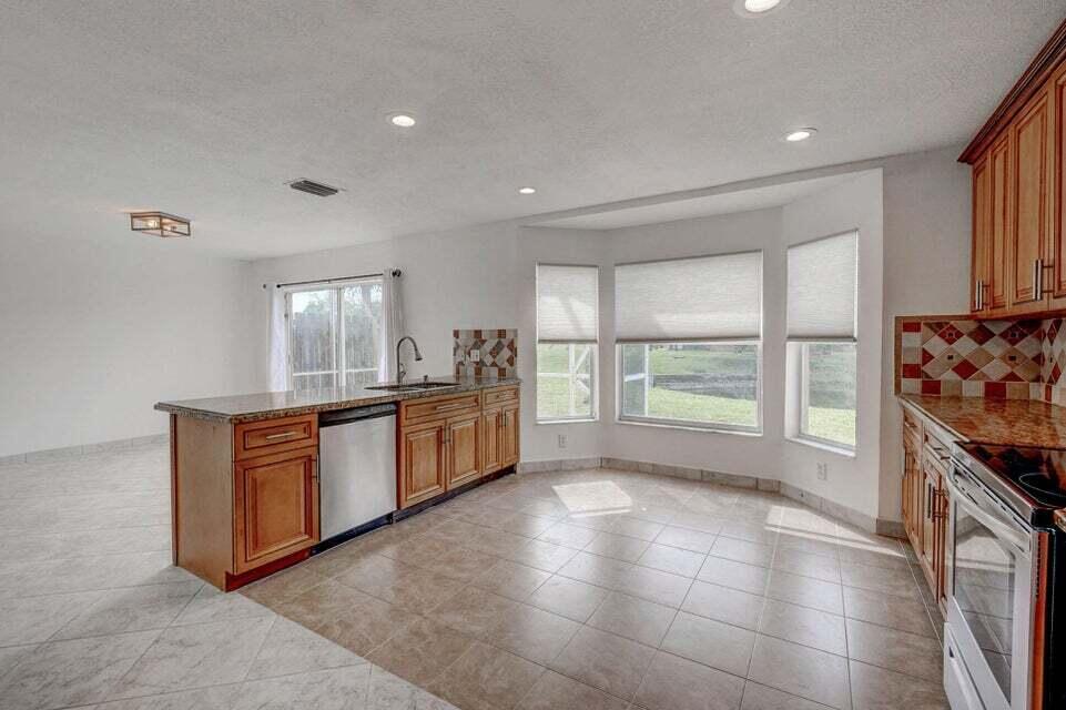 BOCA CHASE - Residential Lease