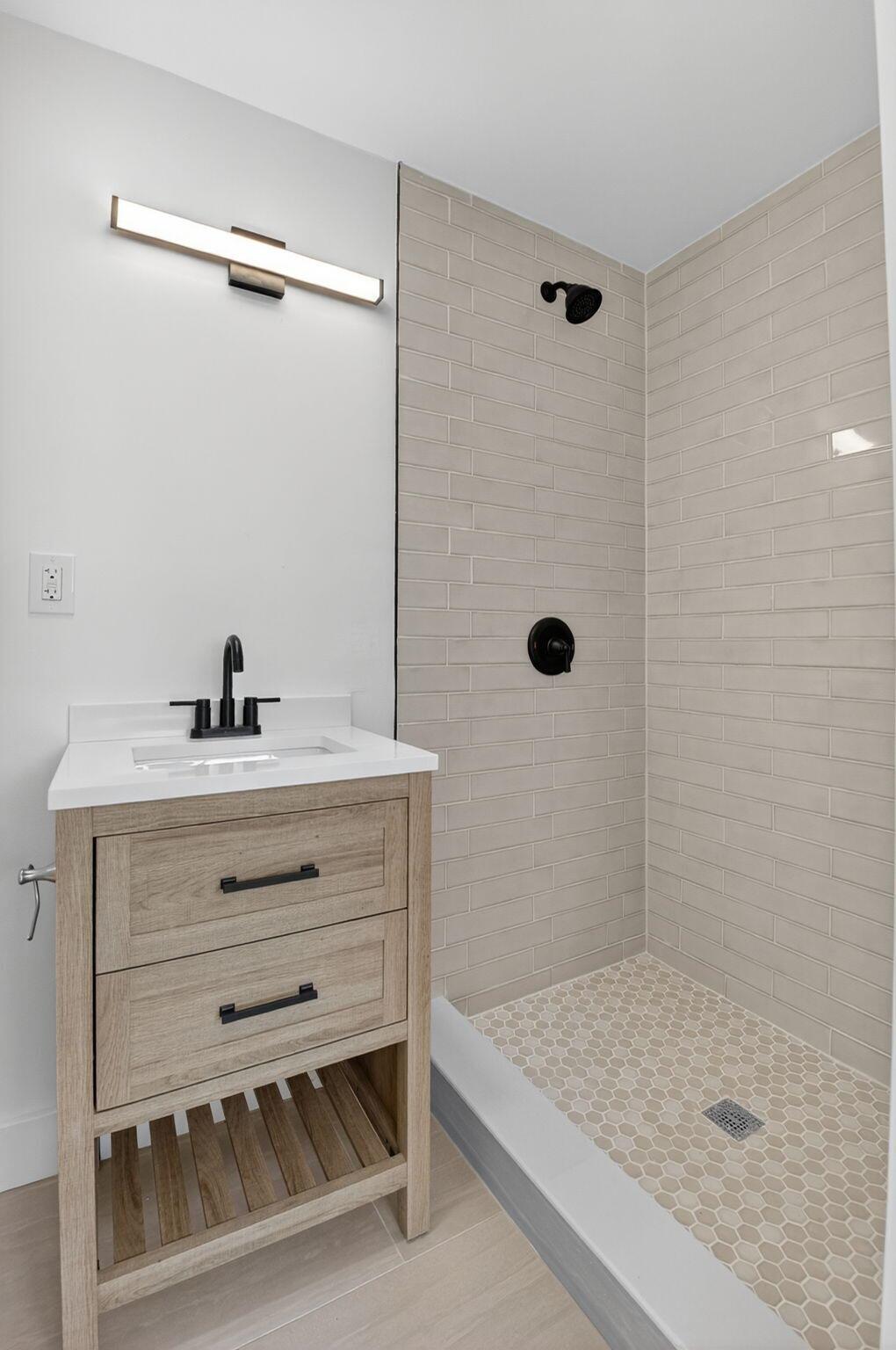 LINCOLN PARK - Residential