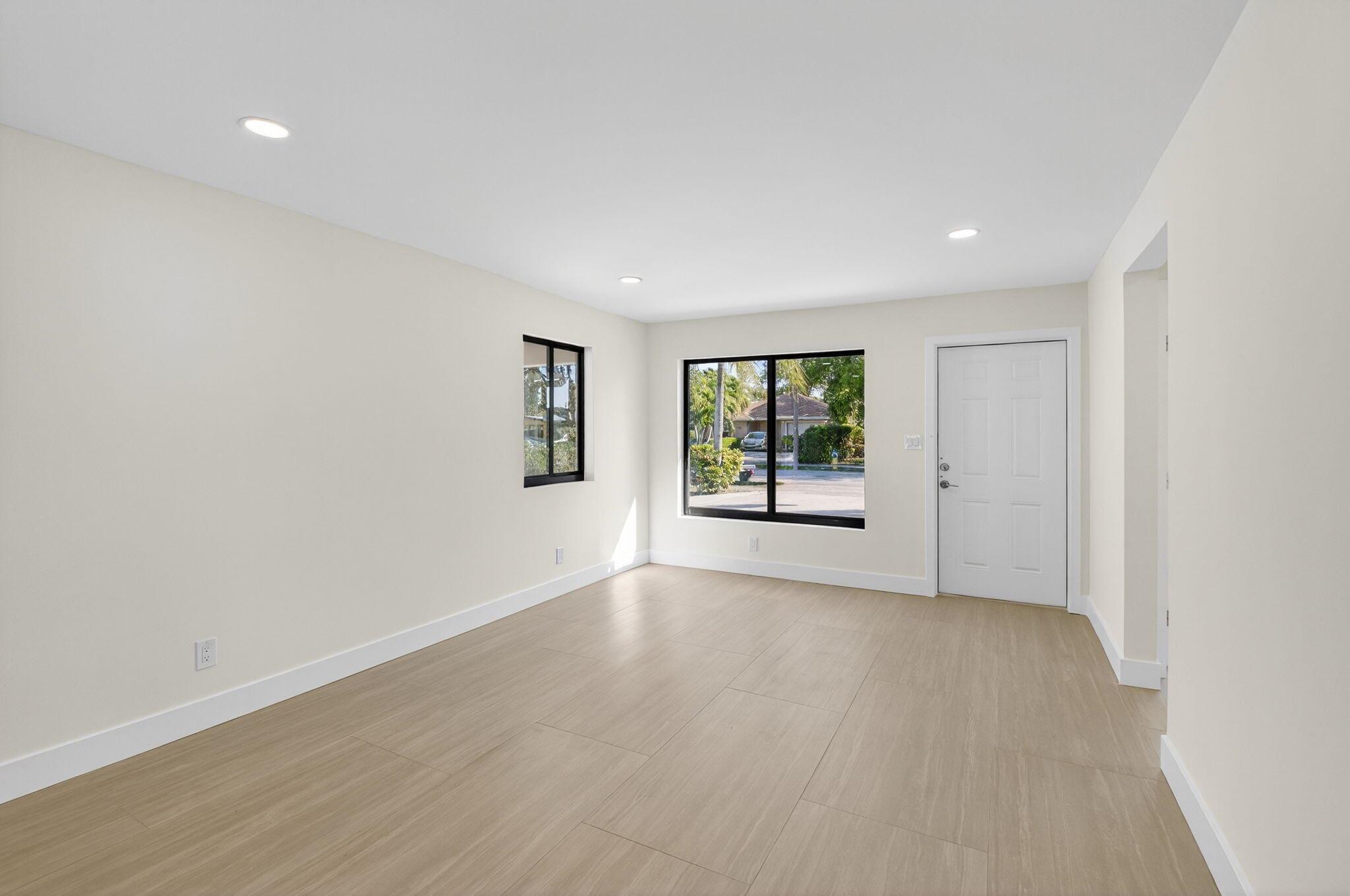 LINCOLN PARK - Residential