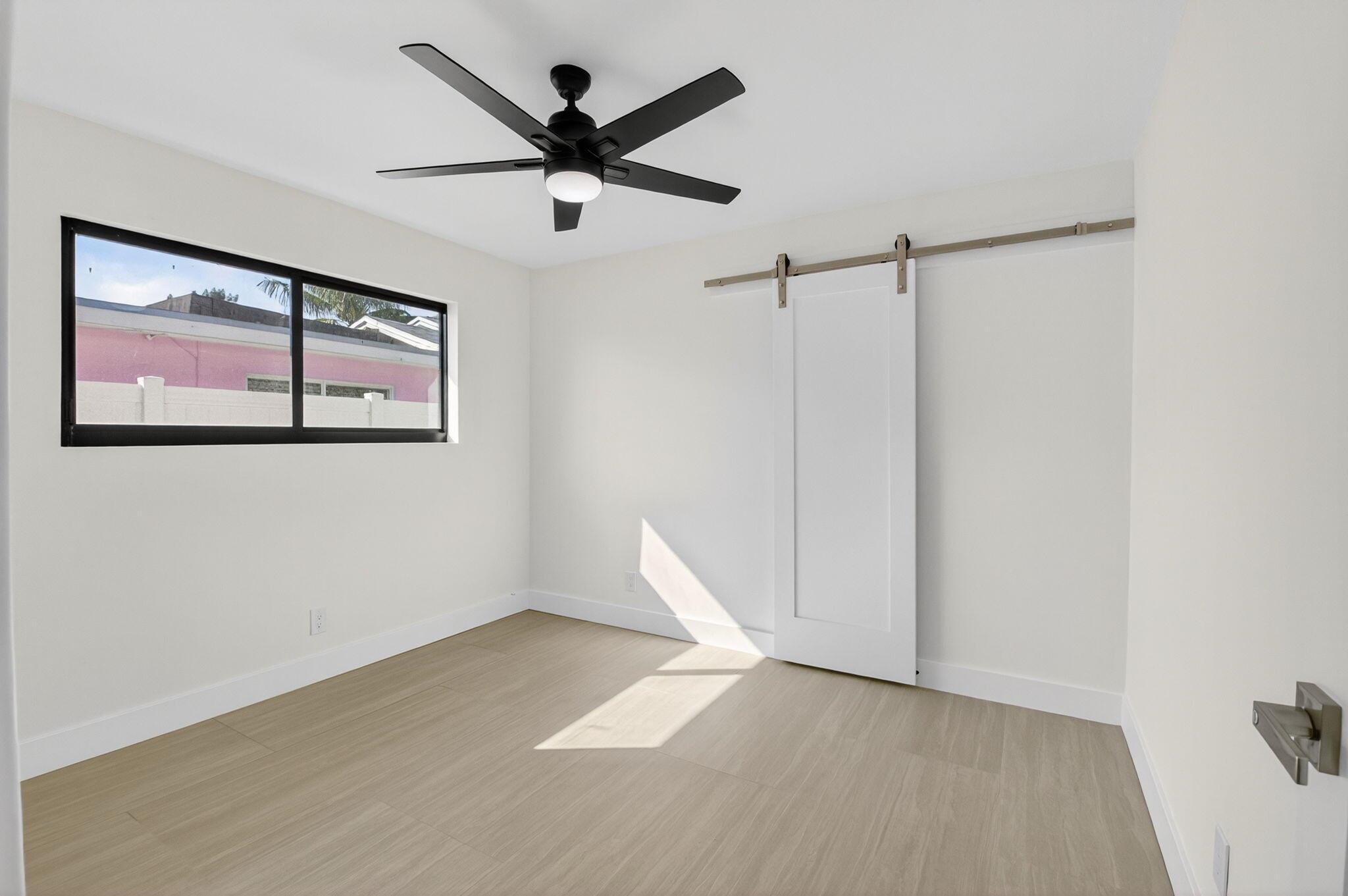 LINCOLN PARK - Residential