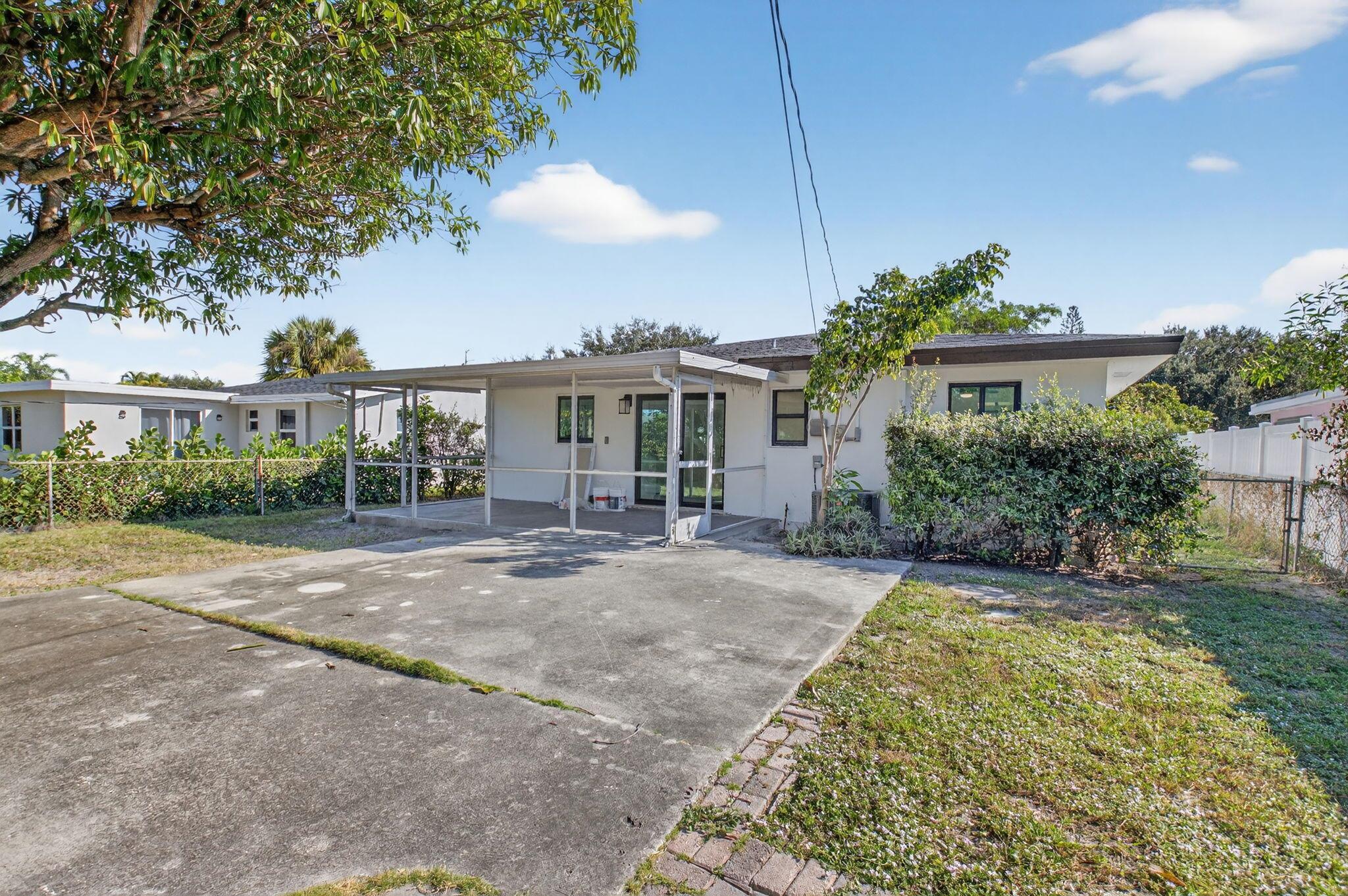 LINCOLN PARK - Residential