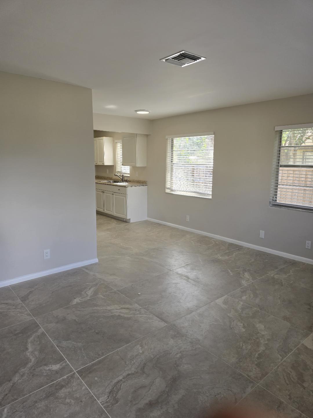 MANILA PARK - Residential Lease