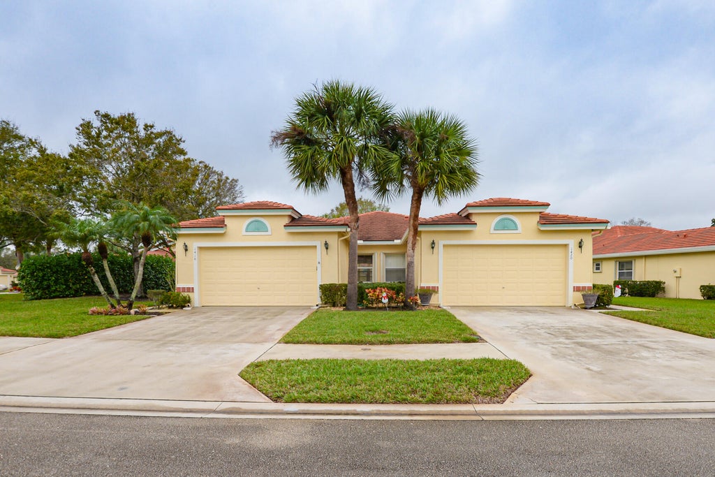 Photo of 1418 SW Greens Pointe Way, Palm City, FL 34990 (MLS # R10950222)