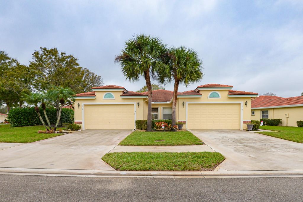 Photo of 1418 SW Greens Pointe Way, Palm City, FL 34990 (MLS # R10950222)
