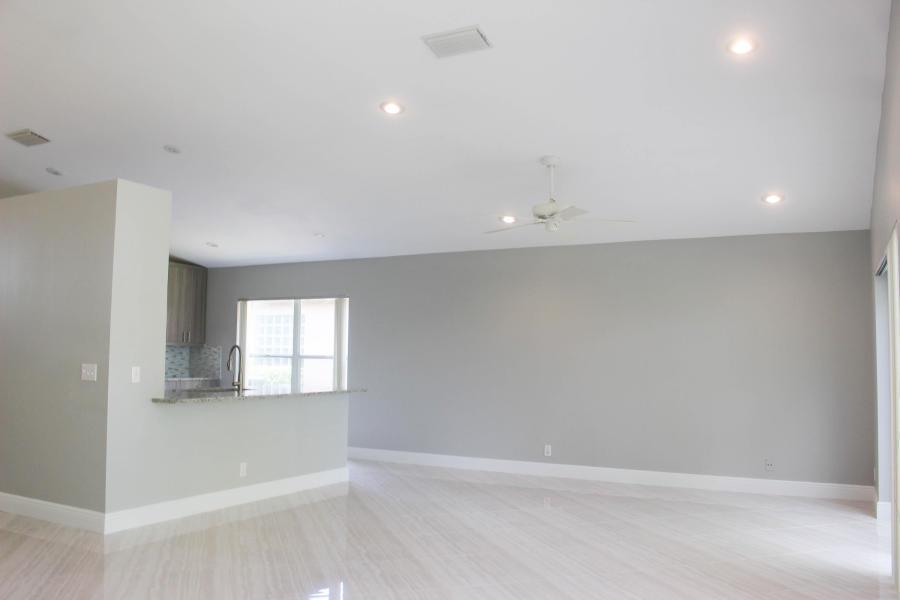 LAKES AT BOCA RATON PAR E - Residential Lease