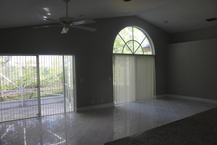 LAKES AT BOCA RATON PAR E - Residential Lease