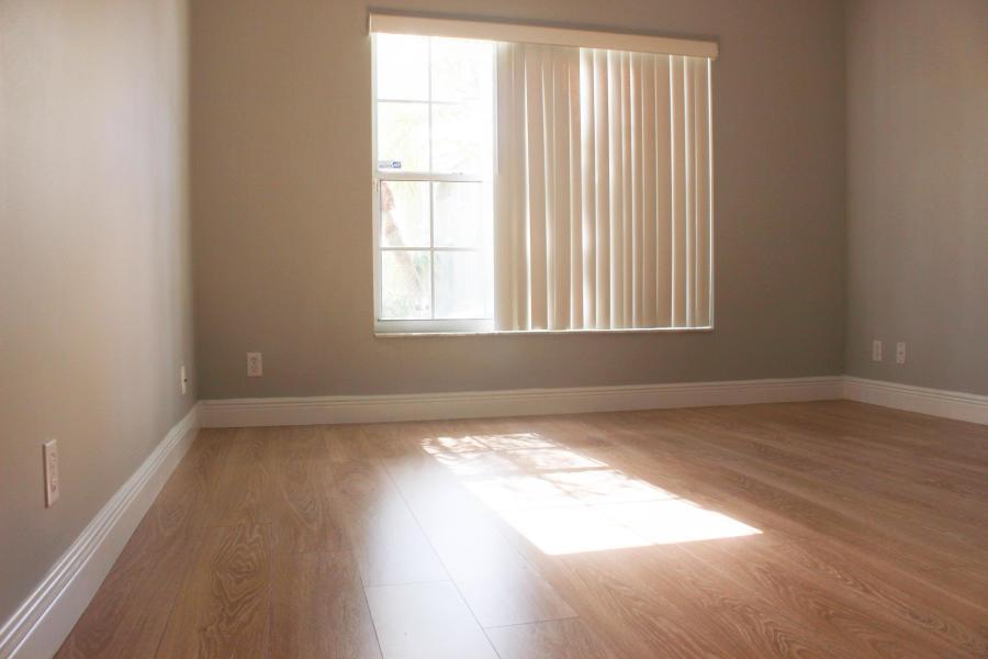 LAKES AT BOCA RATON PAR E - Residential Lease