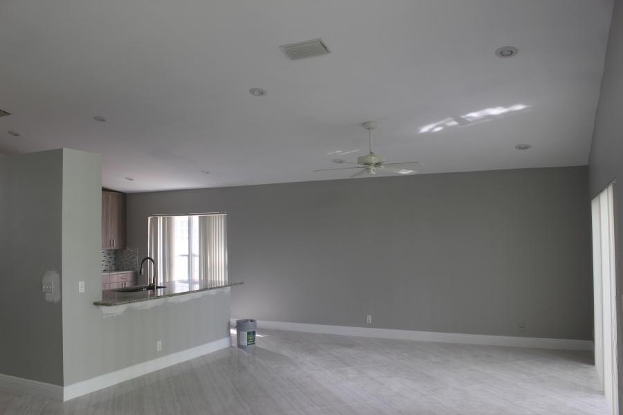 LAKES AT BOCA RATON PAR E - Residential Lease