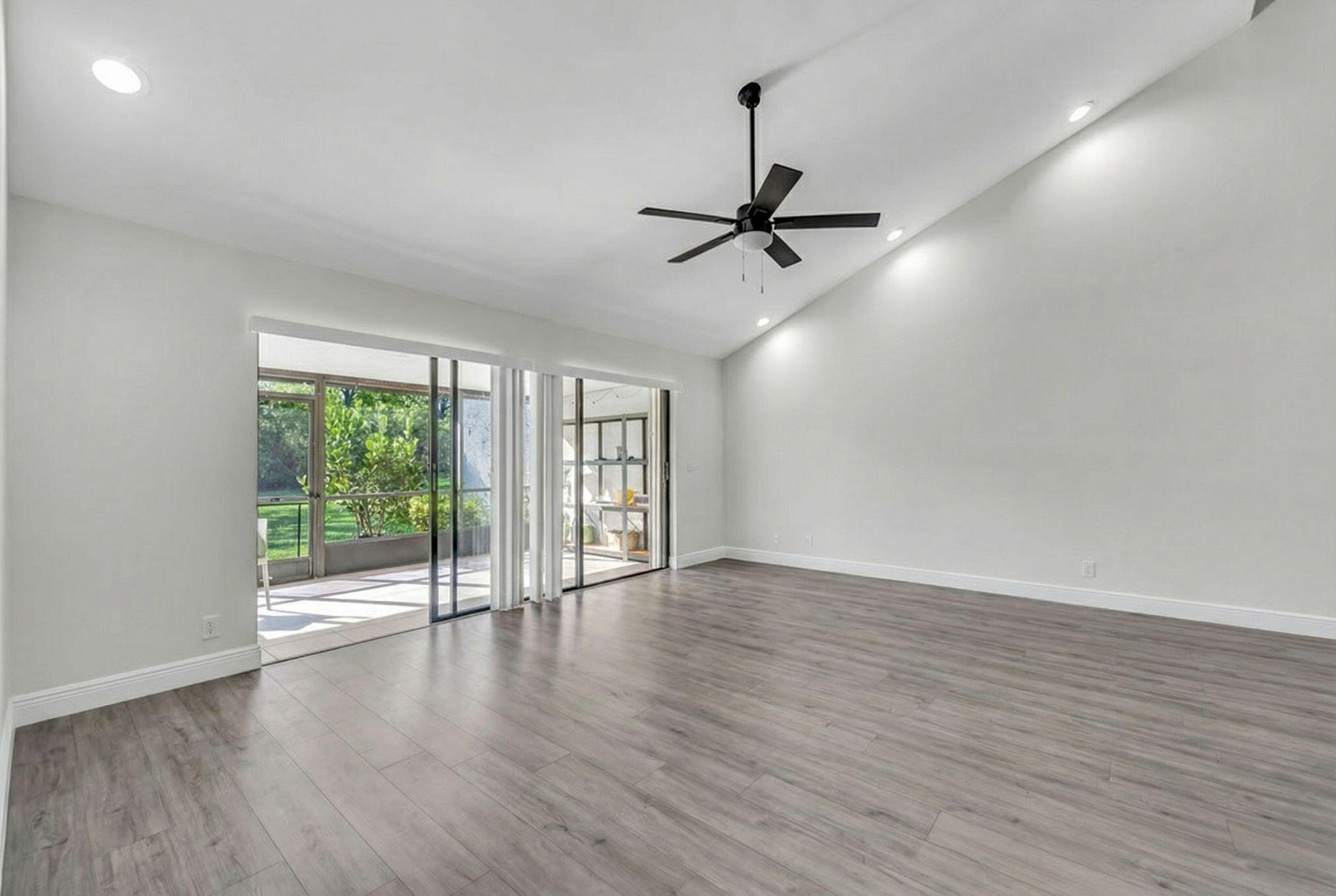 BOCA RIDGE GLEN - Residential Lease