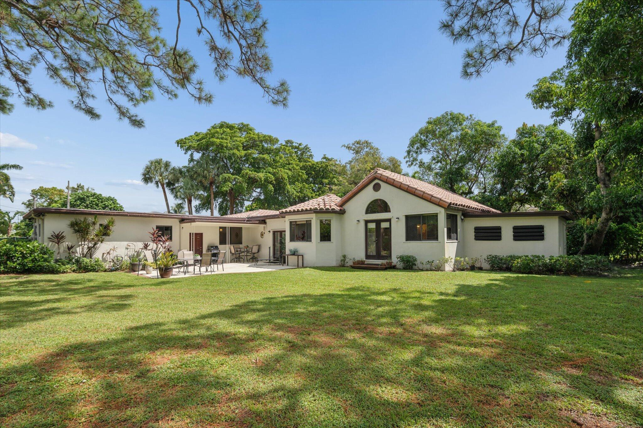 4120 SW 1ST Court