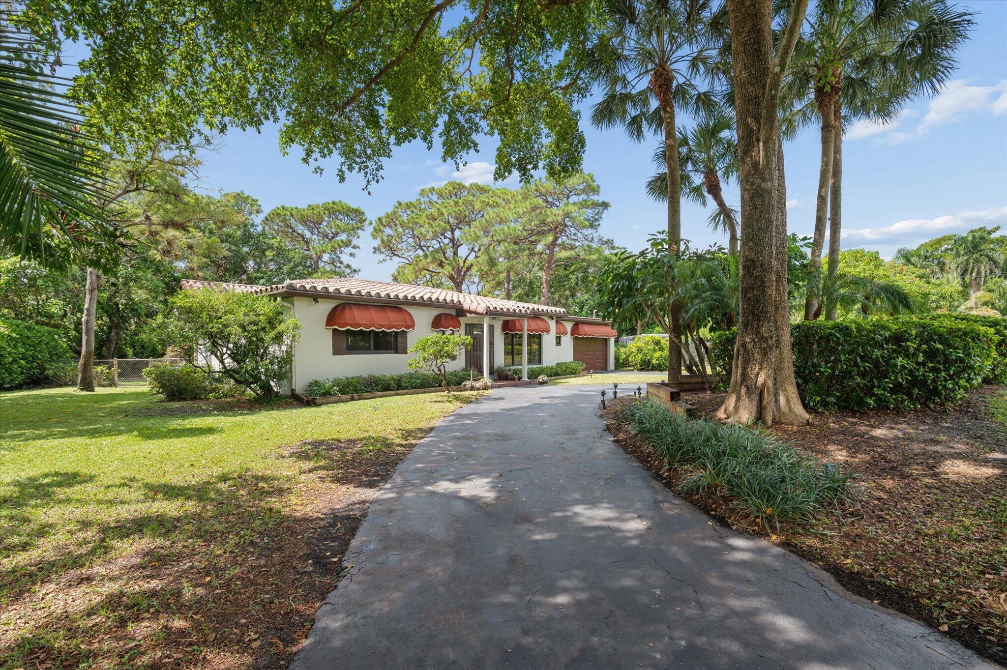 4120 SW 1ST Court