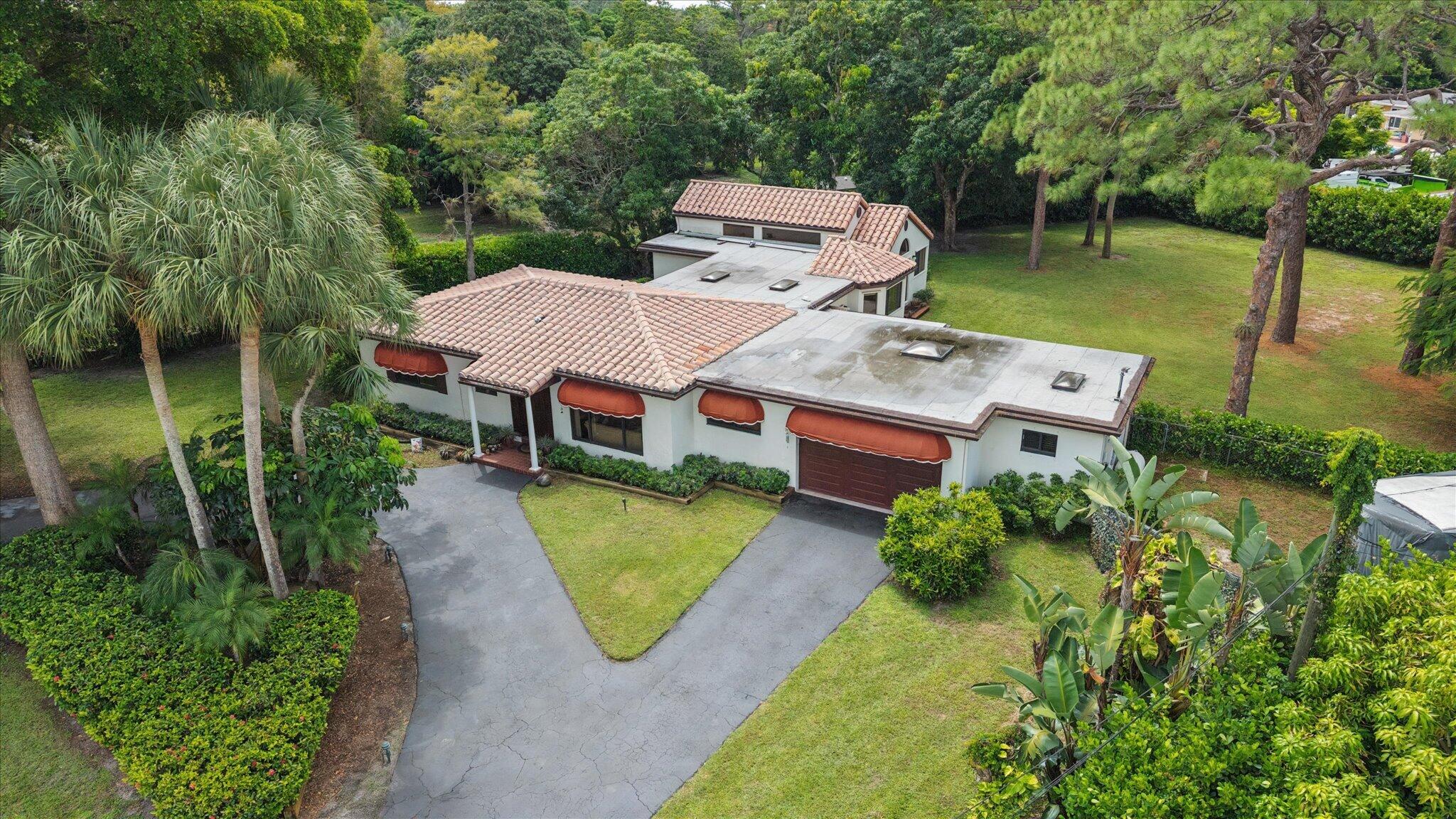 4120 SW 1ST Court