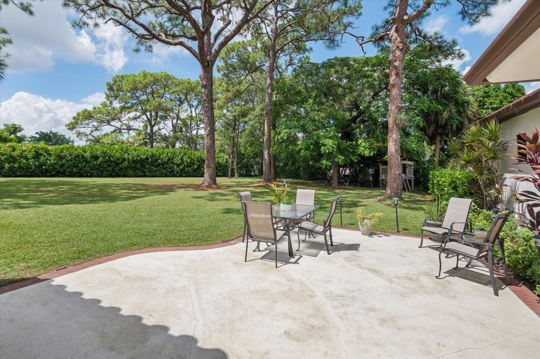 4120 SW 1ST Court