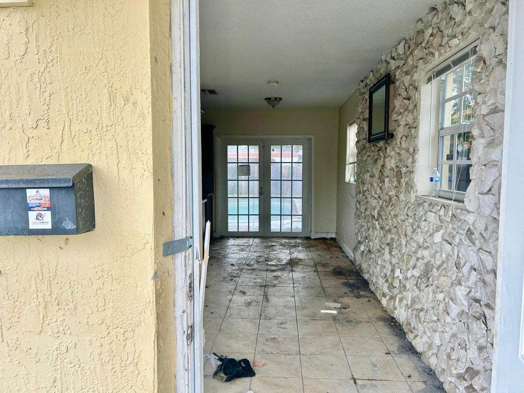 Photo of 810 N 69th Avenue, Hollywood, FL 33024 (MLS # B26003201)