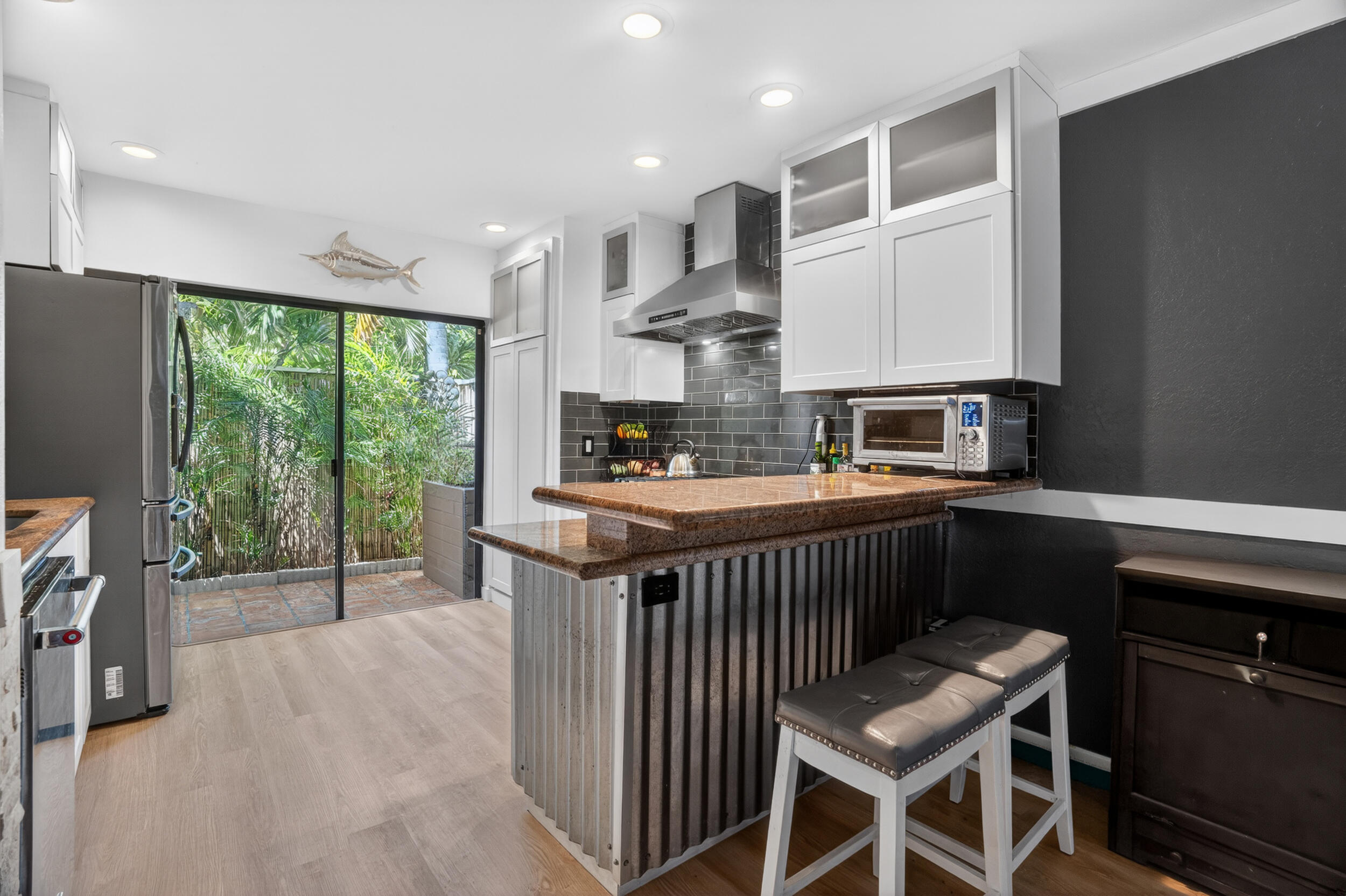 MARINERS WAY - Residential