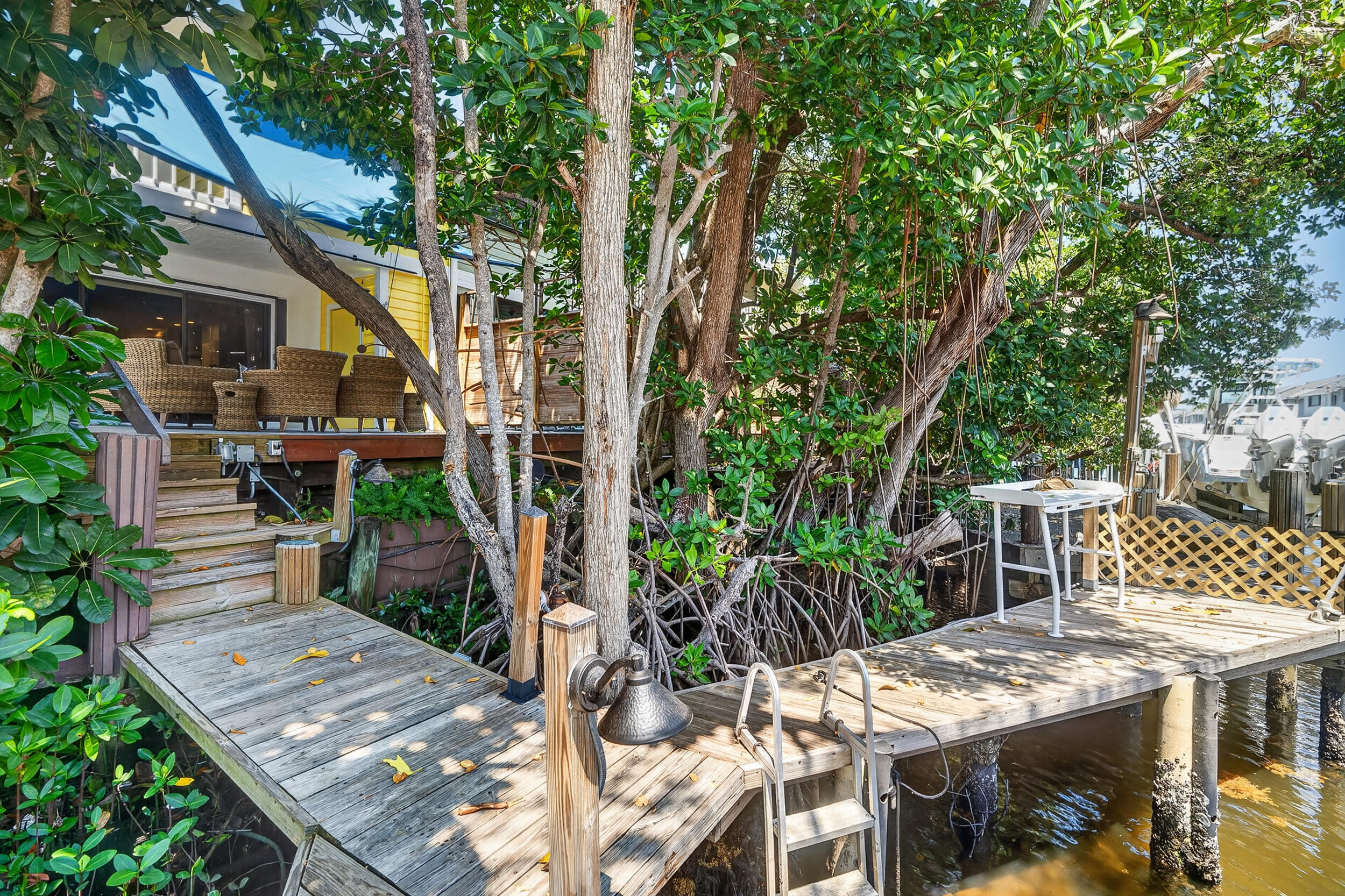 MARINERS WAY - Residential